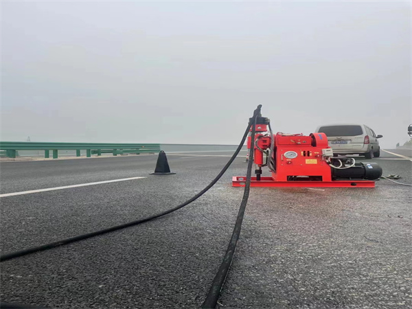 清镇马路路基路面开裂下沉注浆加固灌浆