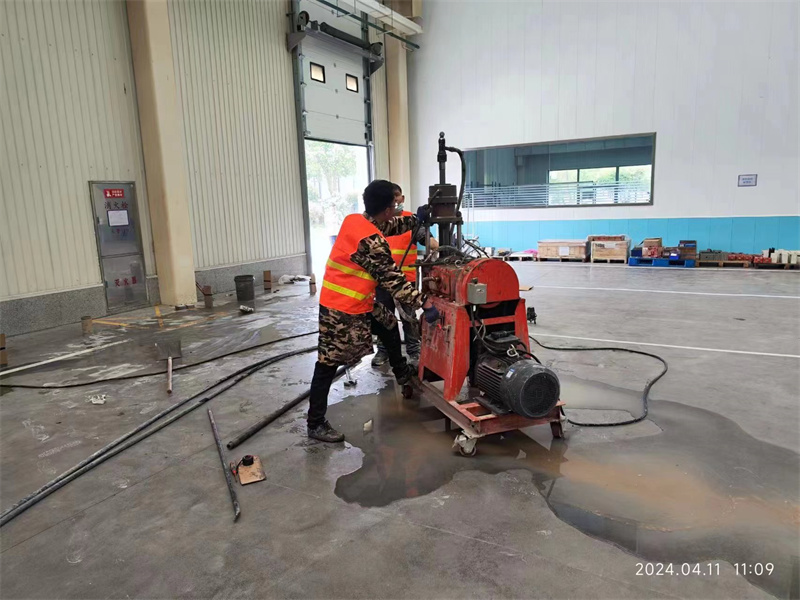 清镇厂房地面下沉塌陷注浆加固施工